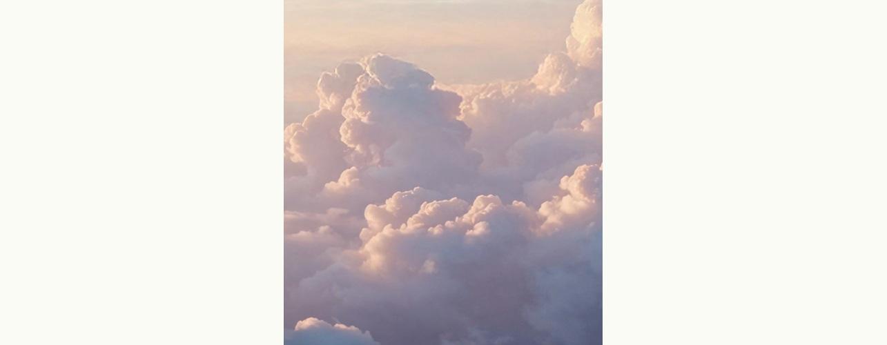 687