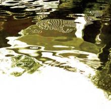 678